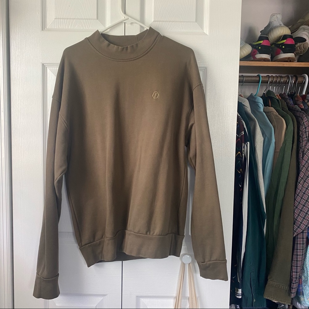 urban outfitters standard cloth with high neck